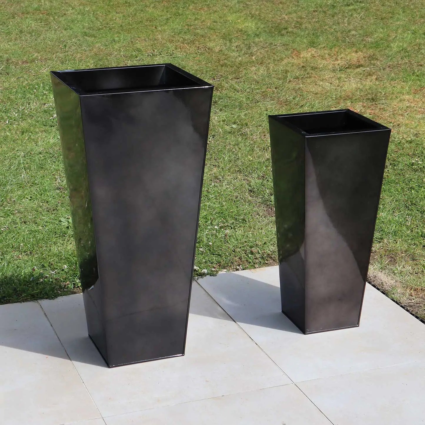 #40cm(L) x 40cm(W) x 90cm(H)
#30cm(L) x 30cm(W) x 70cm(H)
#Glossy Black