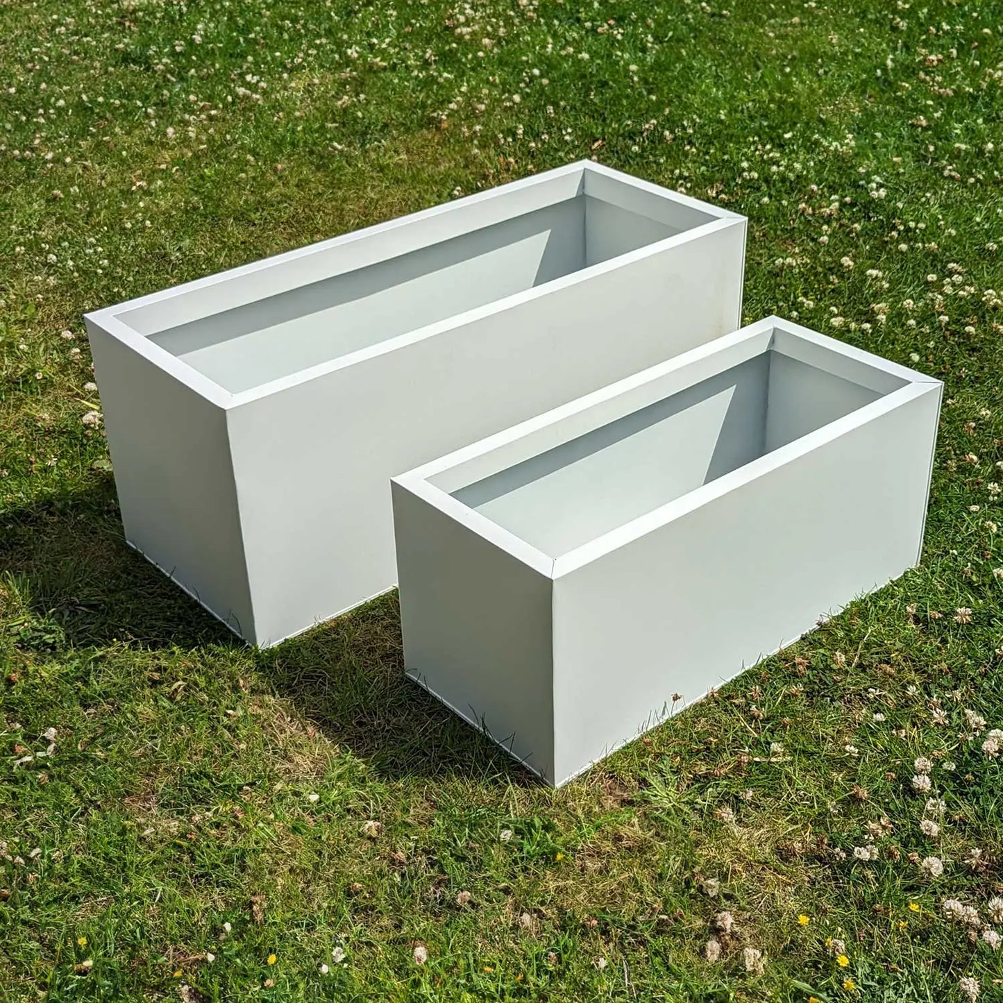 #120cm(L) x 40cm(W) x 40cm(H)
#100cm(L) x 40cm(W) x 40cm(H)
#White
#75cm(L) x 32cm(W) x 32cm(H)
#70cm(L) x 24cm(W) x 24cm(H)