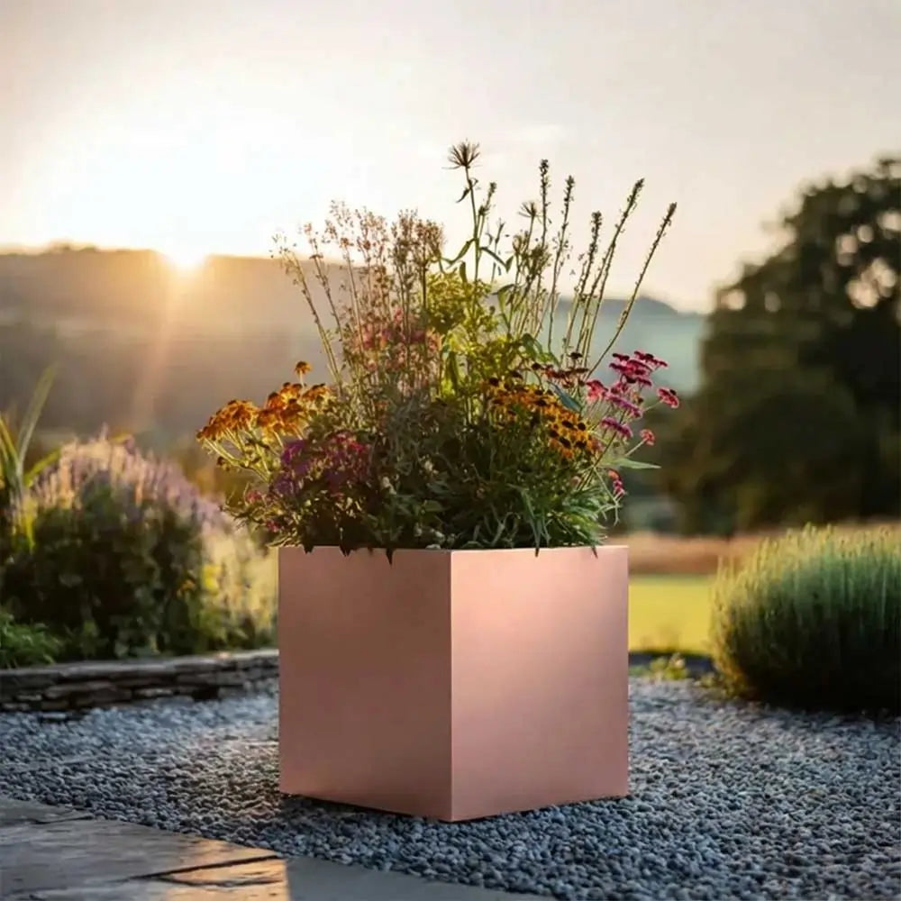 #30cm(L) x 30cm(W) x 30cm(H)
#Rose Gold
#With Liner
#No Liner