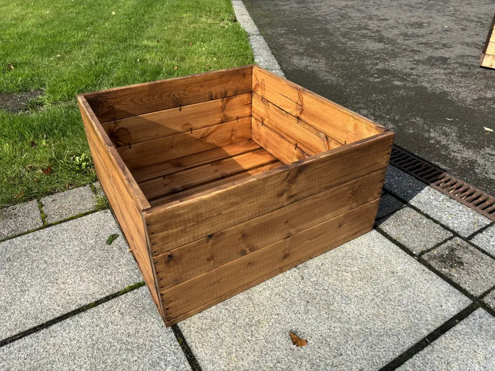 #60cm(L) x 60cm(W) x 30cm(H)