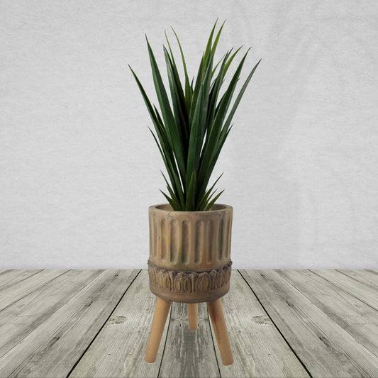 Ridged Composite Planter with Stand