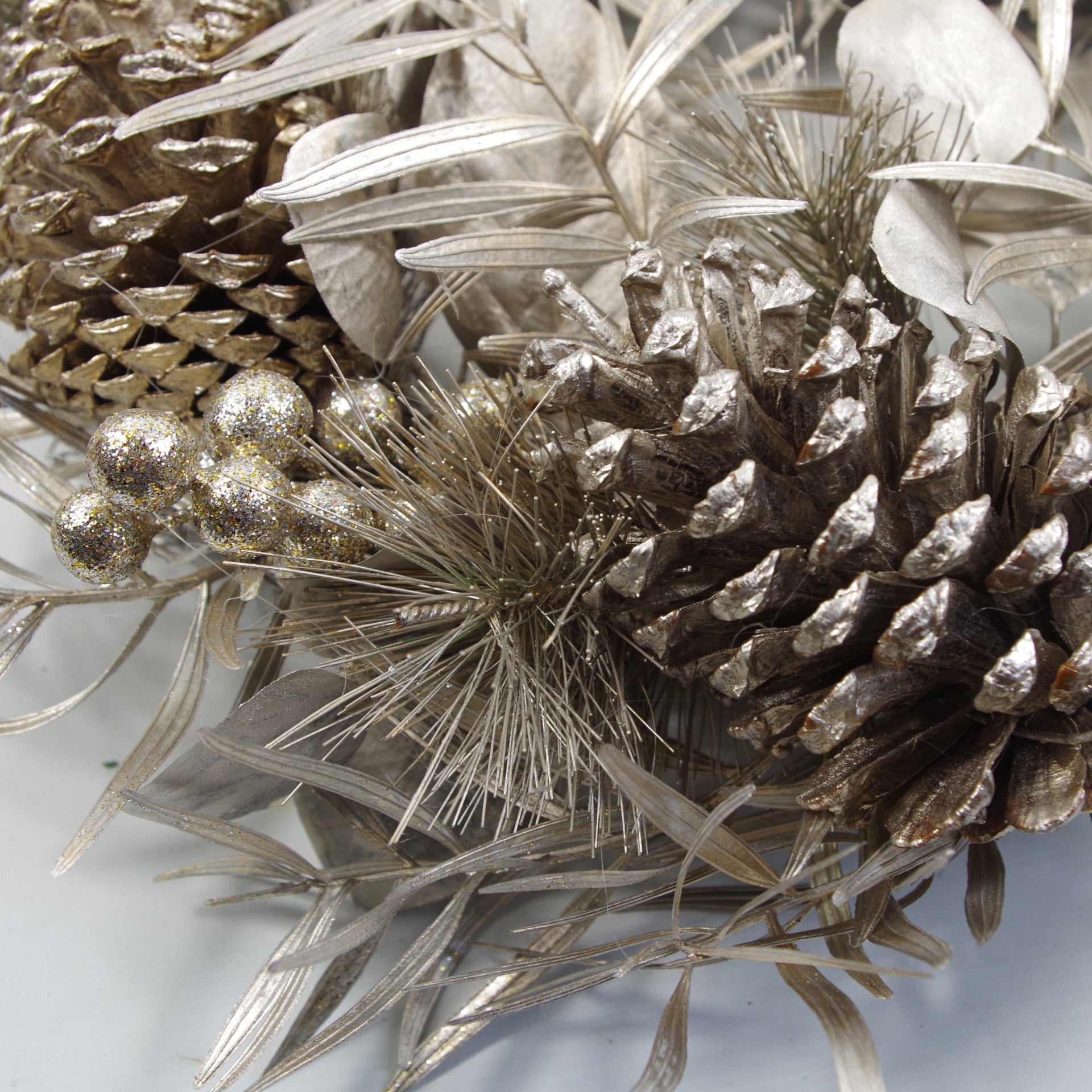 60cm (24) Large Luxury Christmas Silver Sparkle Glitter Pine Cone Foliage Floristry Wreath