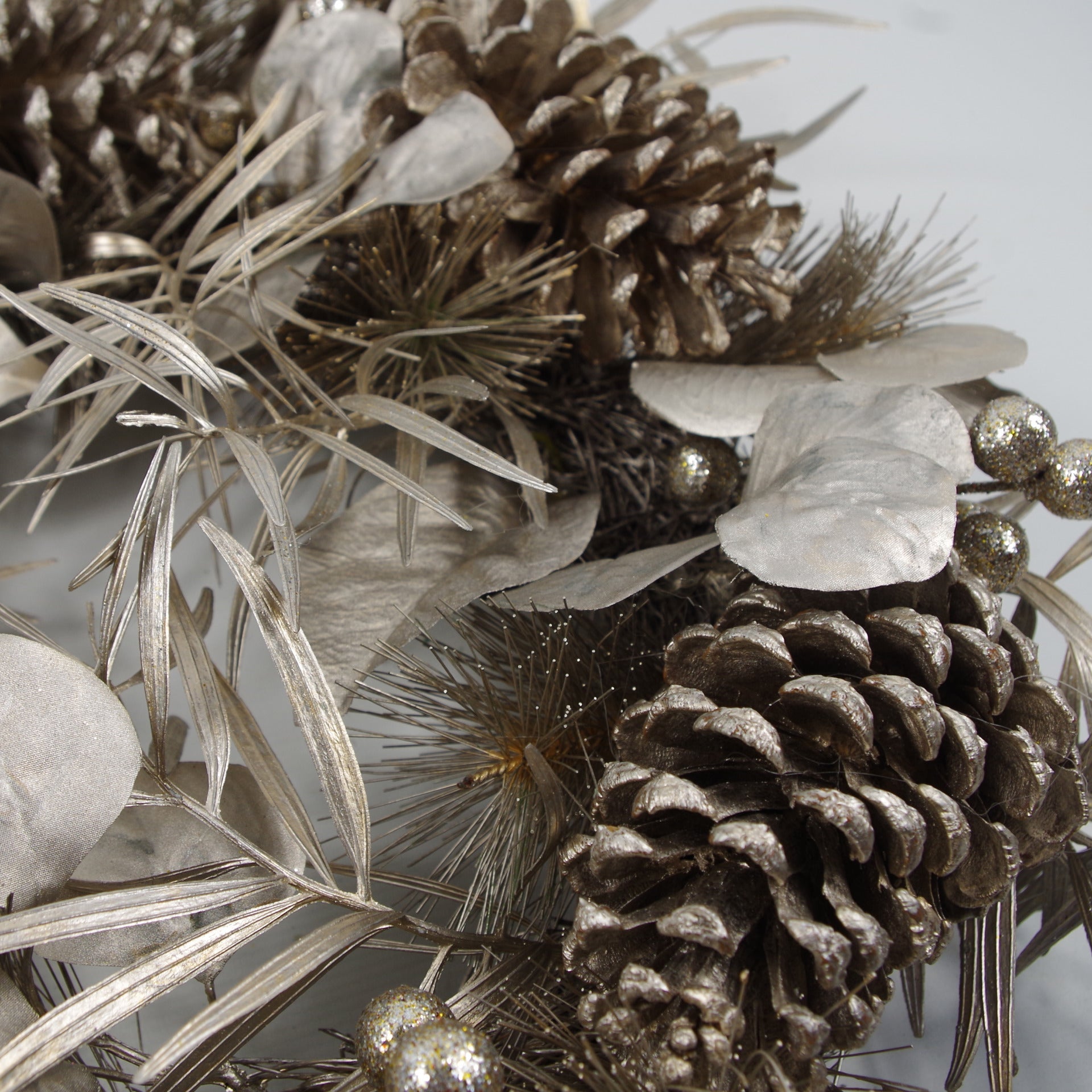 60cm (24) Large Luxury Christmas Silver Sparkle Glitter Pine Cone Foliage Floristry Wreath