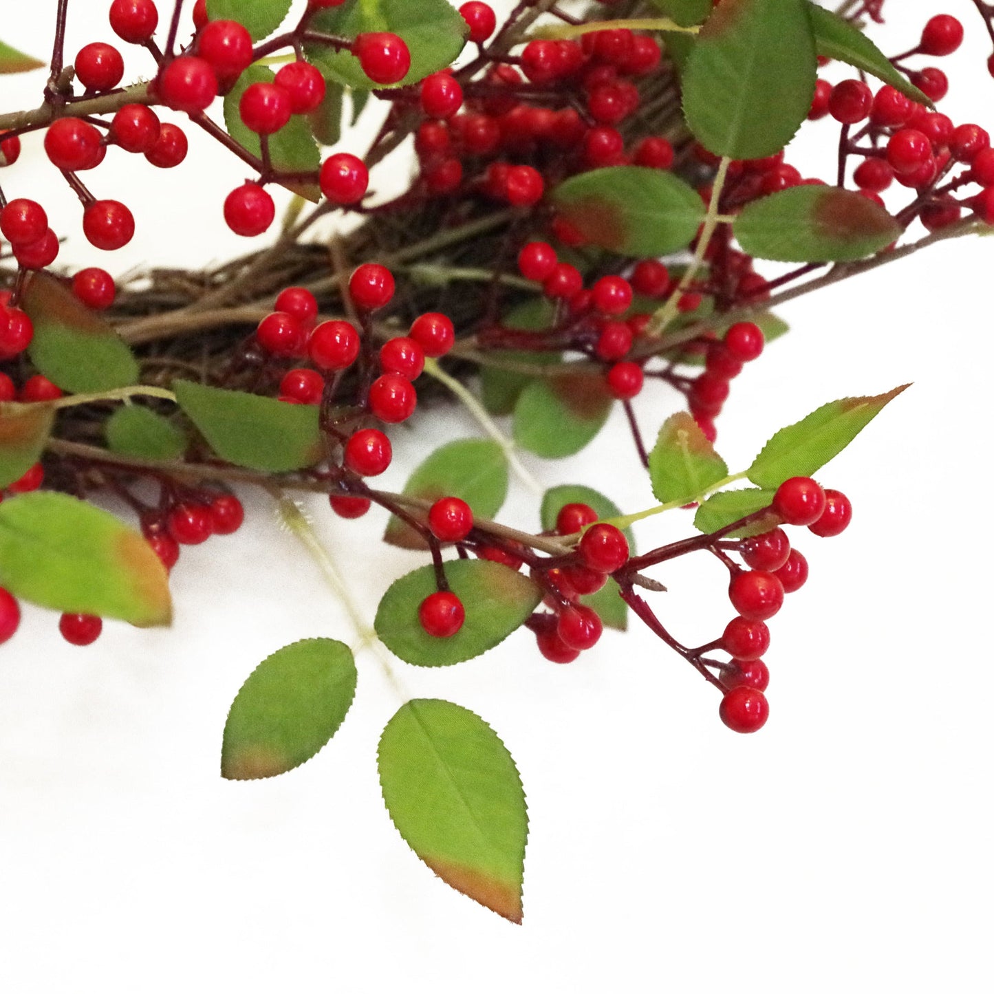 60cm (24) Large Luxury Christmas Natural Look Red Berry Floristry Wreath