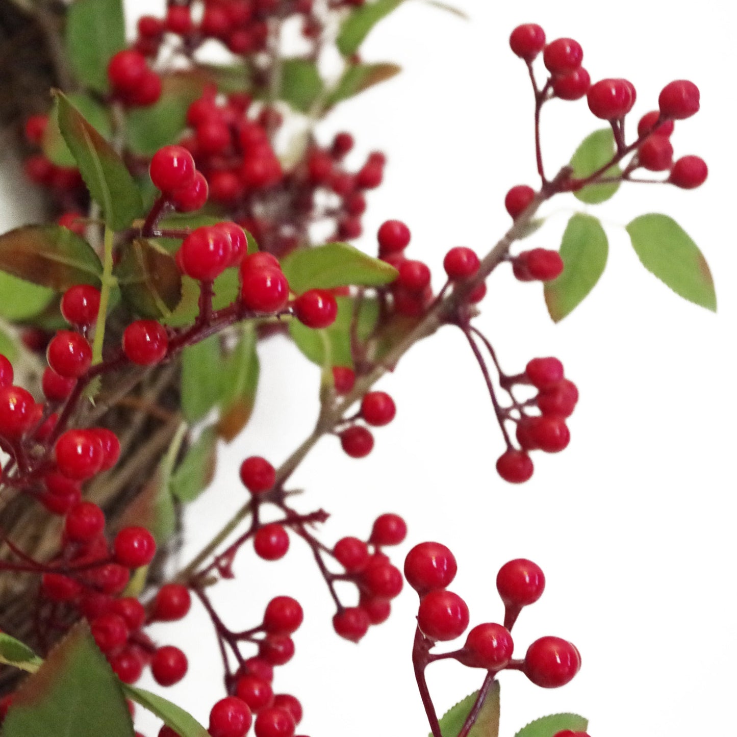 60cm (24) Large Luxury Christmas Natural Look Red Berry Floristry Wreath