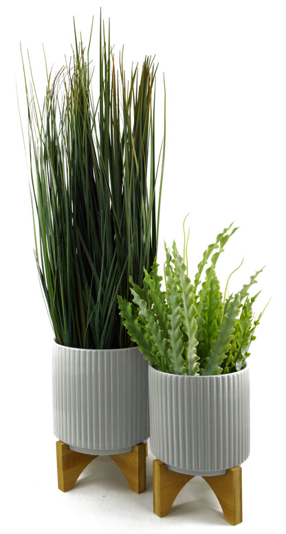 White Ribbed Ceramic Plant Pot with Bamboo Stand 14.5 x 14.5 x 19cm