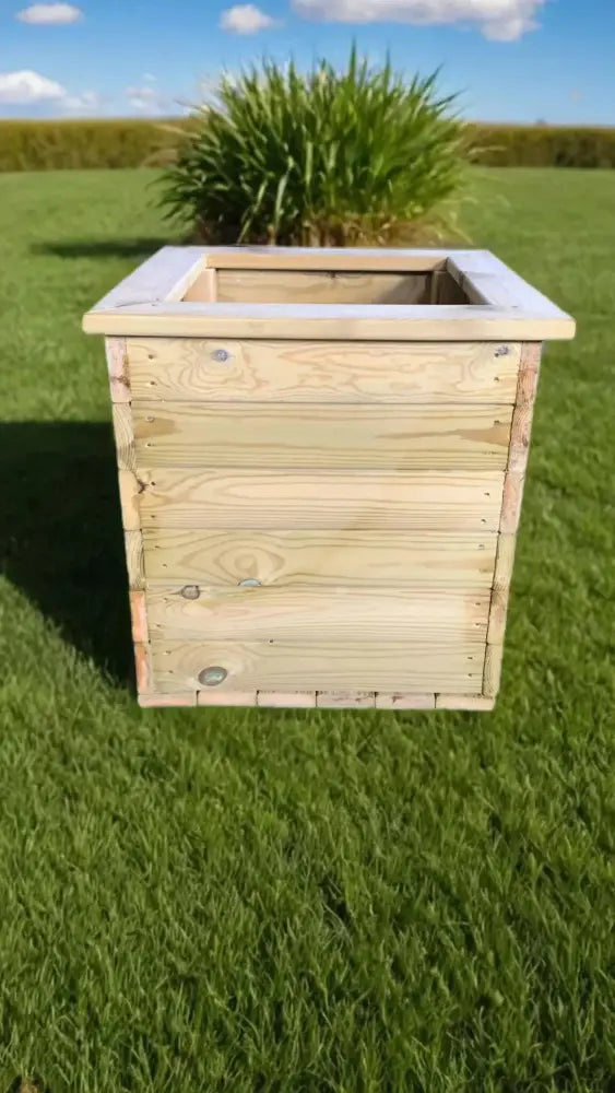Deluxe Square Planter