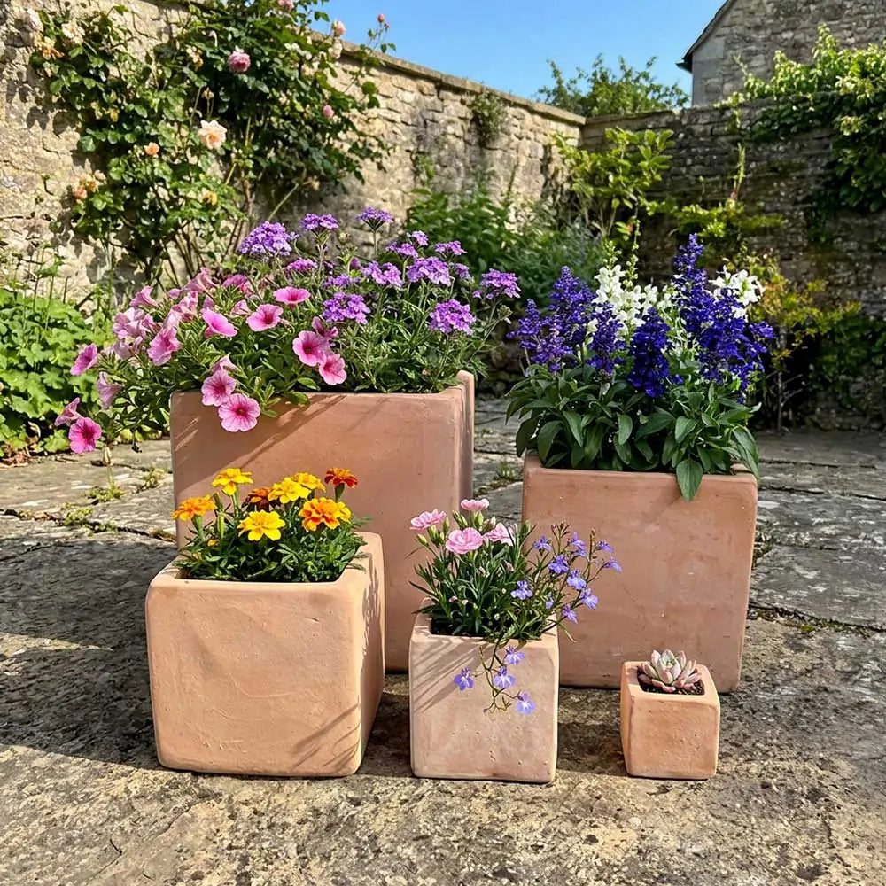 #30cm(L) x 30cm(W) x 30cm(H)